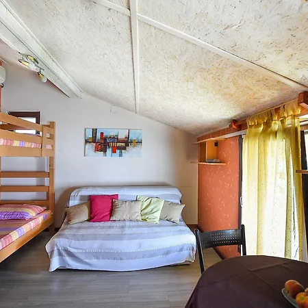 Hostel San Art Floating &