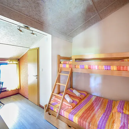 San Art Floating & Hostel *