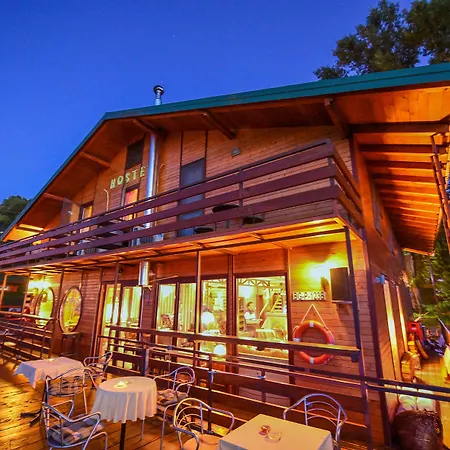 Vandrerhjem San Art Floating &