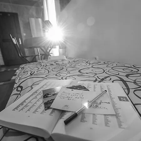 Hostel San Art Floating & Βελιγράδι