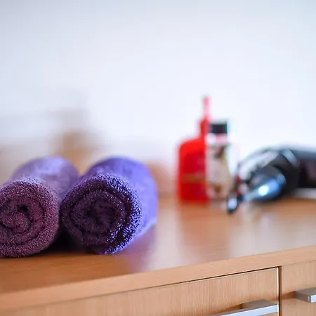 Hostel San Art Floating & Βελιγράδι