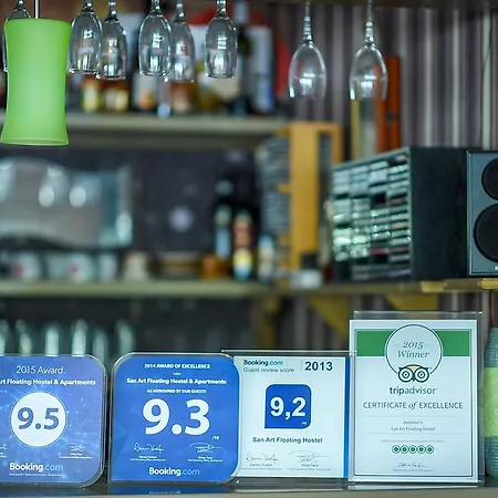 San Art Floating & Βελιγράδι