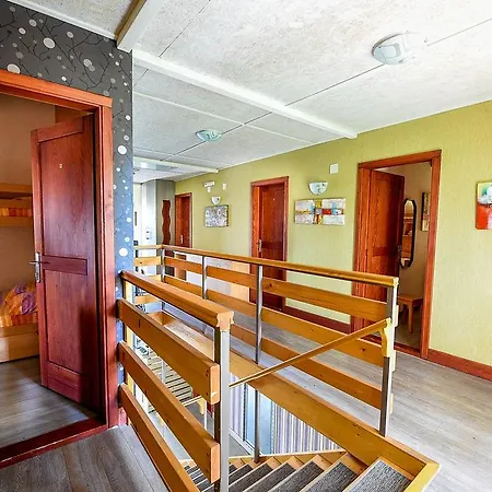 Hostel San Art Floating & *