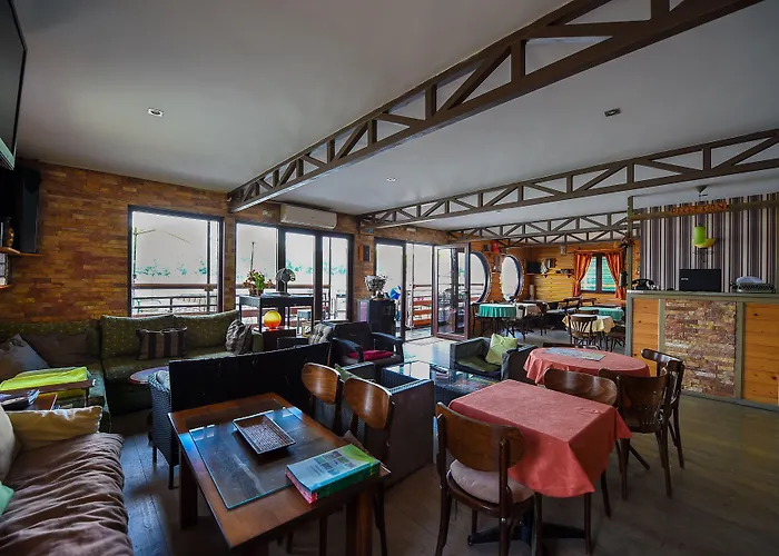 San Art Floating & *