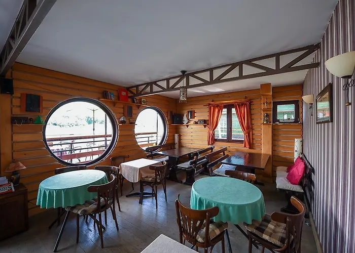 San Art Floating & Belgrade